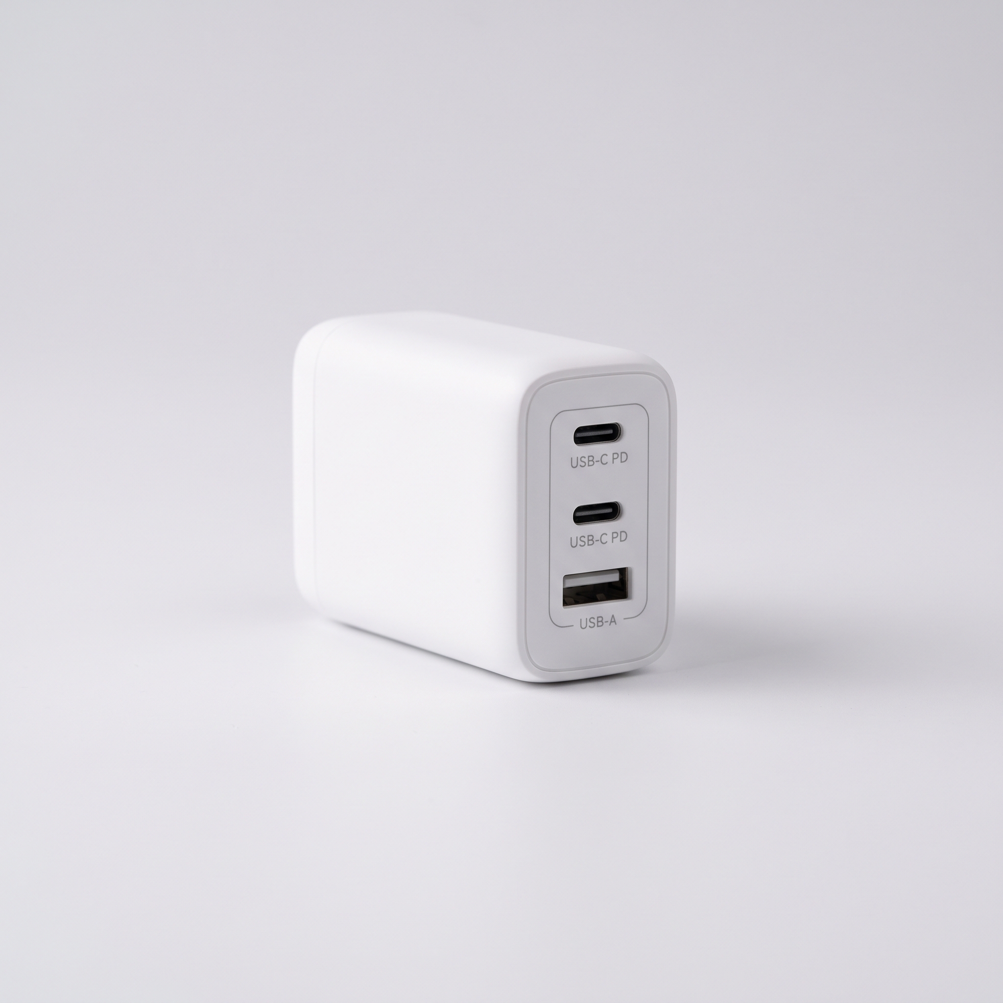 100W 氮化镓三口快充充电器
